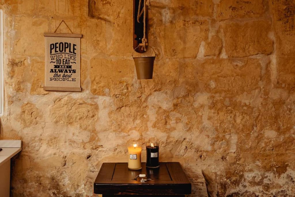 Enchanting 2Bdr Townhouse In Valletta Centre! Luaran gambar