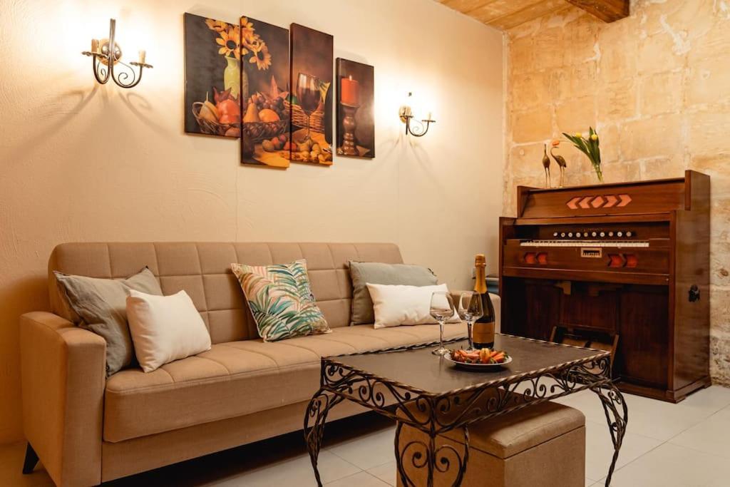 Enchanting 2Bdr Townhouse In Valletta Centre! Luaran gambar