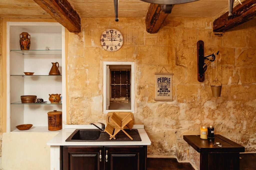 Enchanting 2Bdr Townhouse In Valletta Centre! Luaran gambar