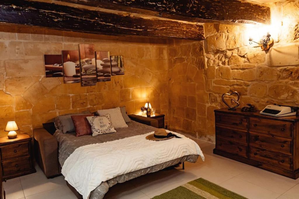 Enchanting 2Bdr Townhouse In Valletta Centre! Luaran gambar