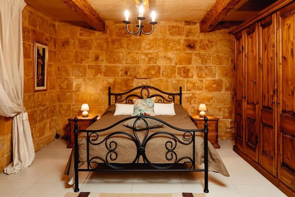 Enchanting 2Bdr Townhouse In Valletta Centre! Luaran gambar