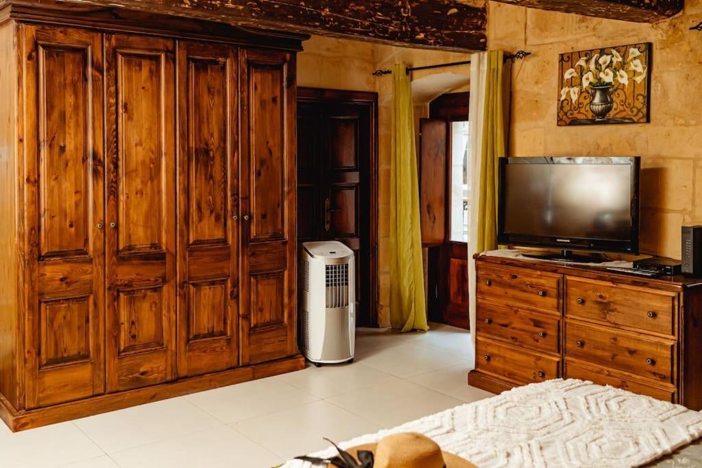 Enchanting 2Bdr Townhouse In Valletta Centre! Luaran gambar