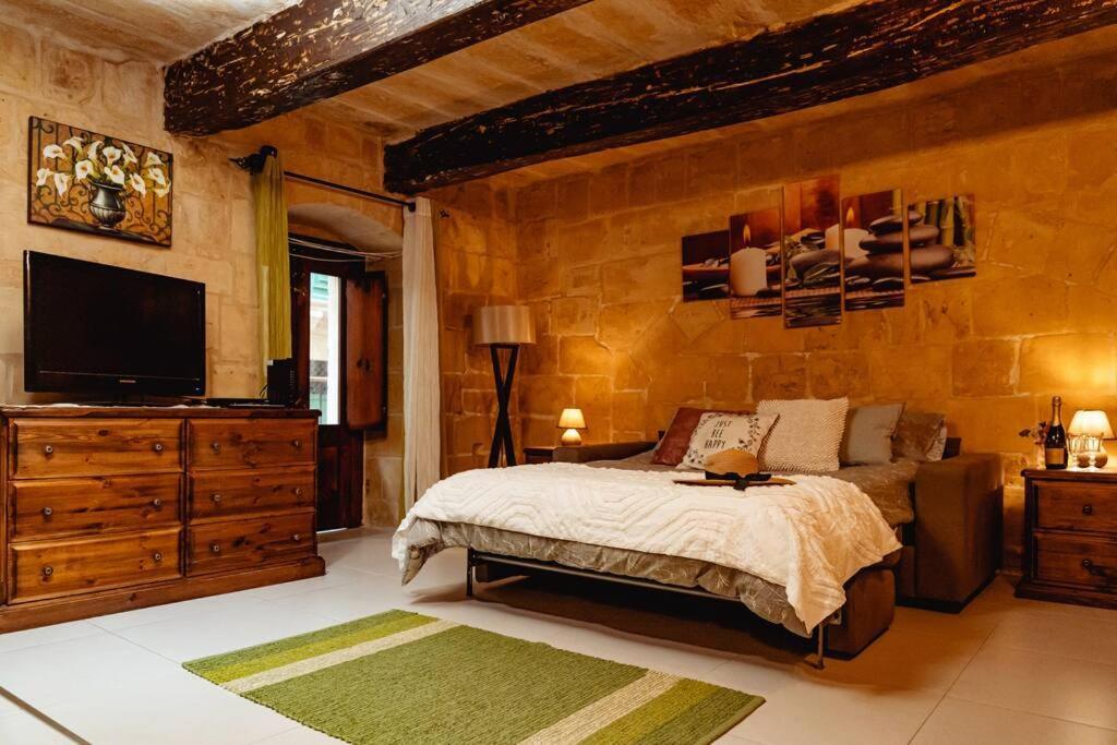 Enchanting 2Bdr Townhouse In Valletta Centre! Luaran gambar