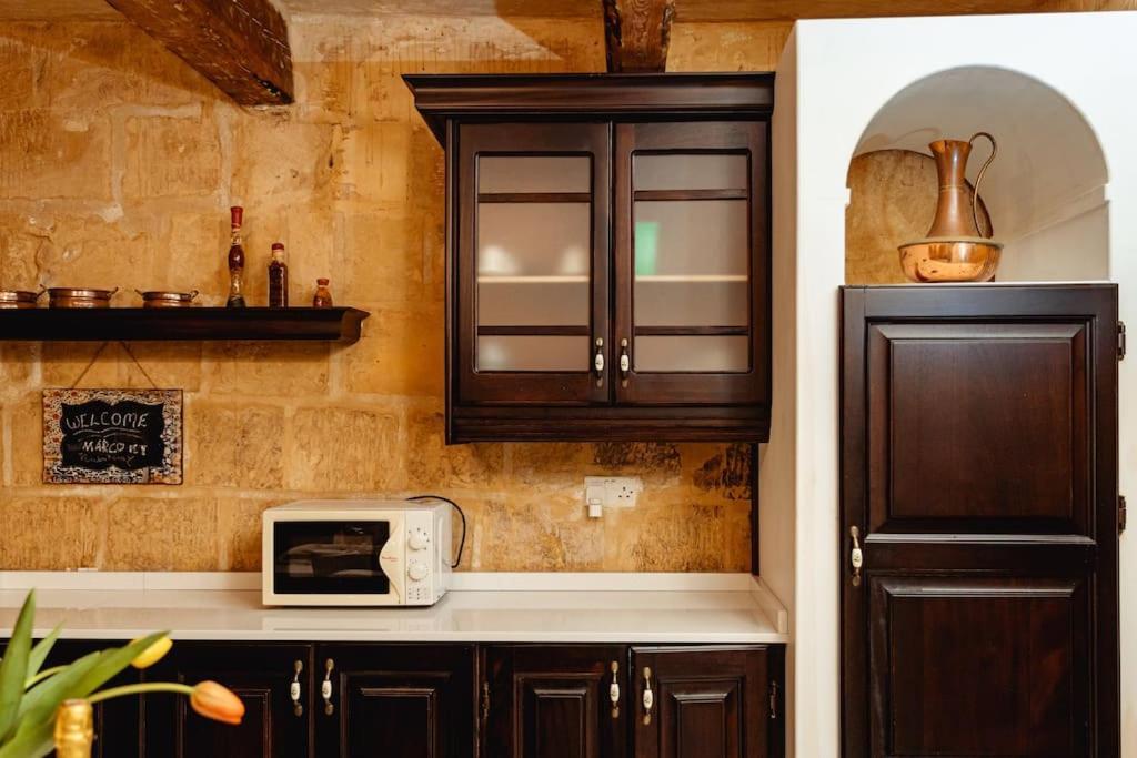 Enchanting 2Bdr Townhouse In Valletta Centre! Luaran gambar