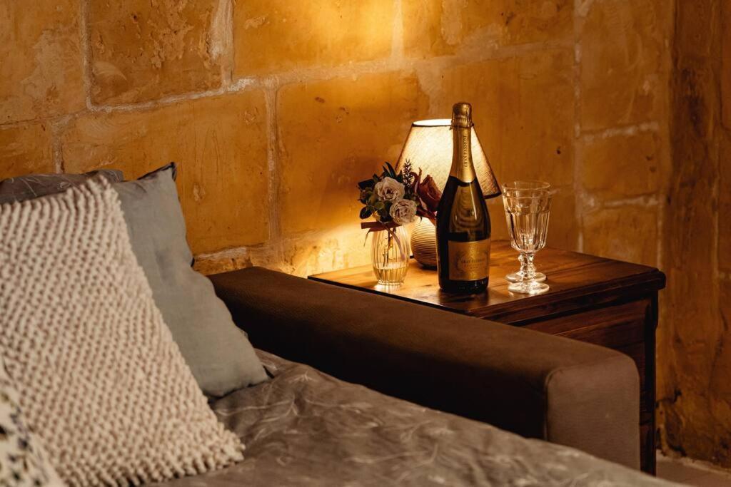 Enchanting 2Bdr Townhouse In Valletta Centre! Luaran gambar