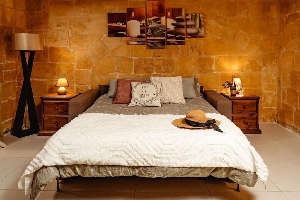 Enchanting 2Bdr Townhouse In Valletta Centre! Luaran gambar